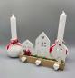 Preview: Deko Set: 3 Kugel-Stabkerzenhalter und 3 Häuschen auf Holzschiene